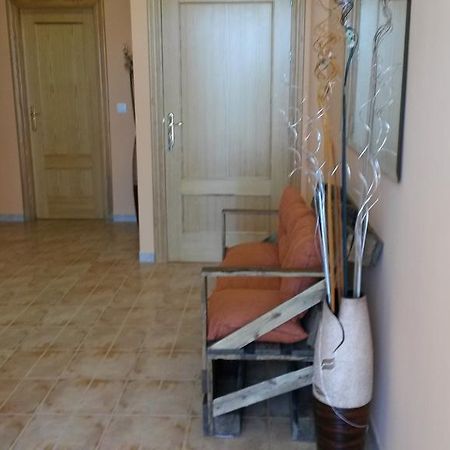 באזה Hostal Virgen Del Pilar מראה חיצוני תמונה